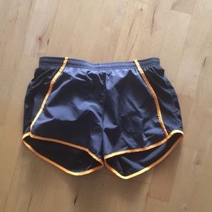 Grey/orange running shorts
